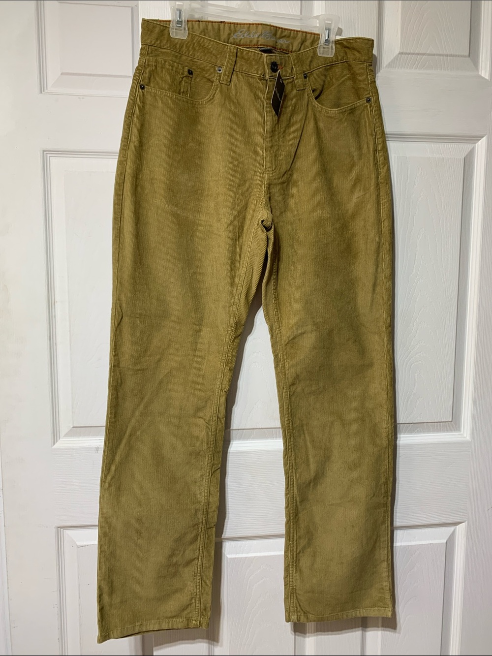 Eddie Bauer Men's Corduroy Pants in Olive